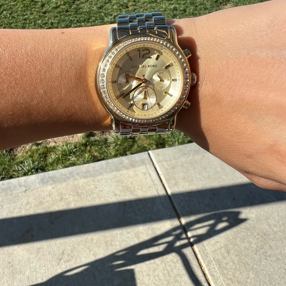 MICHAEL KORS LADIES WATCH - Picture 2 of 7